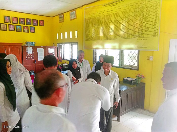 Kepala Kemenag Bungo Pantau Langsung Pelaksanaan Ujian di MIN 3 Bungo