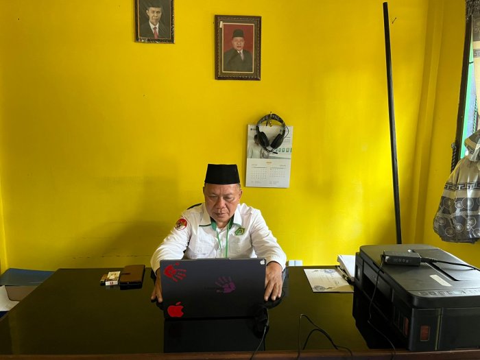 Optimalisasi Zakat sebagai Pengurang Pajak: Kepala MIN 3 Bungo Ikuti Zoom Meeting Strategis