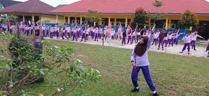 Siswa-Siswi MIN 3 Bungo Rutin Senam Bersama Setiap Sabtu