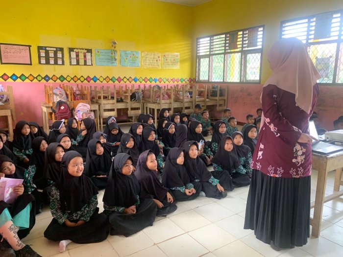 Guru BK MIN 3 Bungo Sapa Siswa Kelas 3: Ajak Kenali Layanan Bimbingan dan Konseling