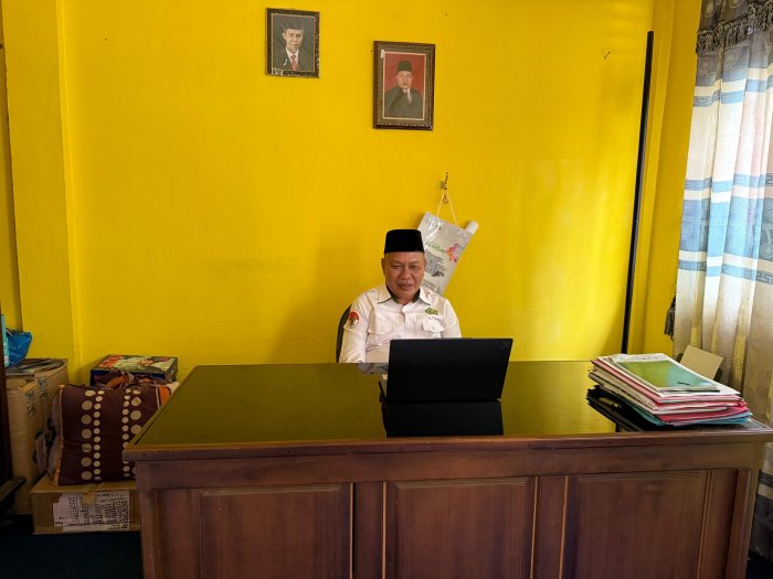 Rapat Koordinasi Persiapan Sosialisasi KBC Tingkat Provinsi, Kepala MIN 3 Bungo Ikuti Secara Daring